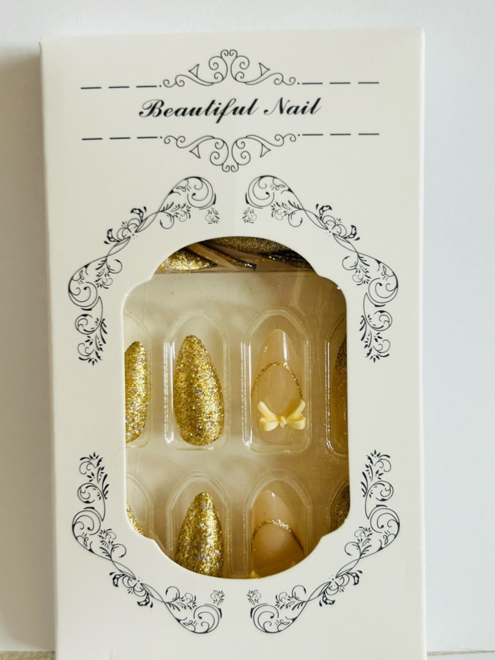 Women’s Gold Glitter Press-On Nail Set